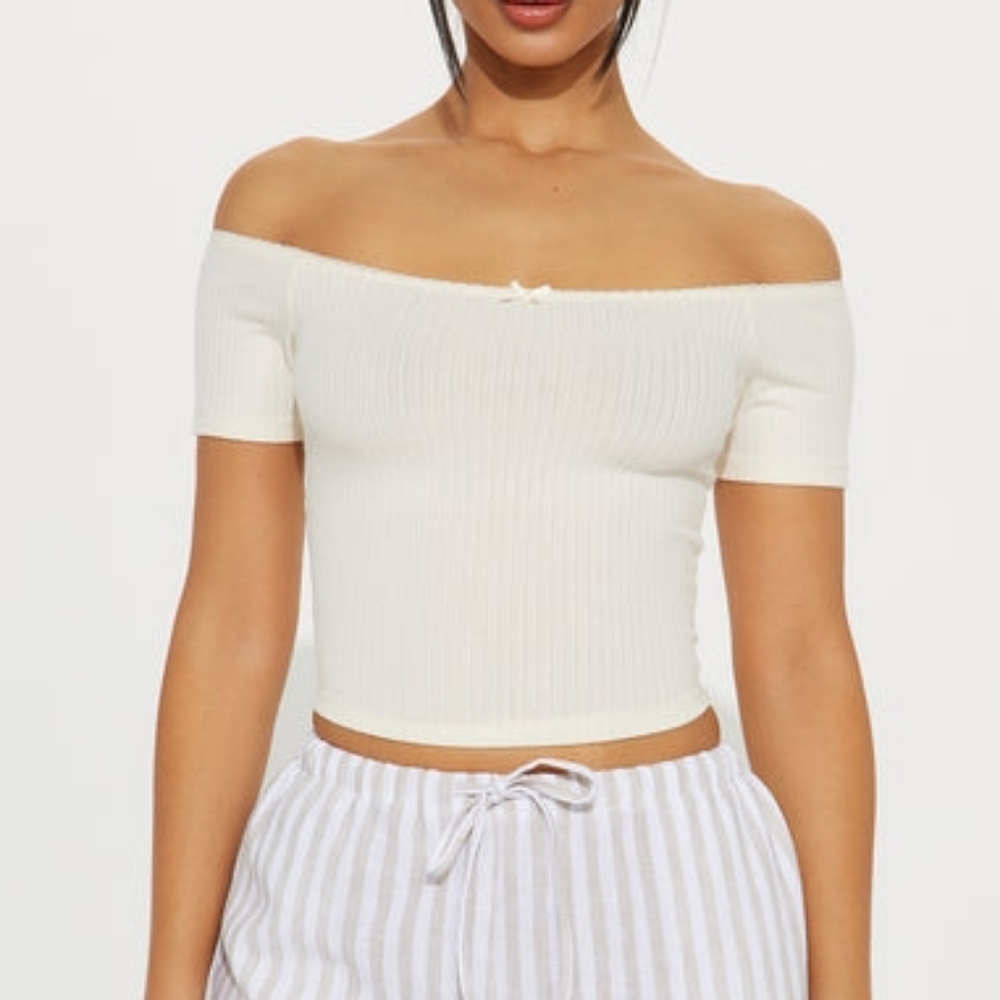 fashion nova girly things off shoulder top NWT cream